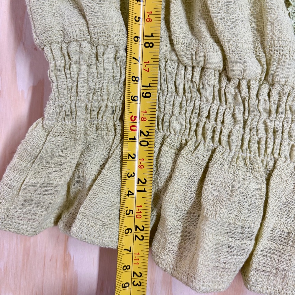 Easel NWT Green 100% Cotton Ruffled Off Shoulder Smocked Crop Top M green sage - Picture 7 of 7